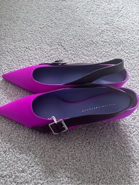 NWT Victoria Beckham Bright Fuchsia Pointed Slingback Kitten Heels with Strap